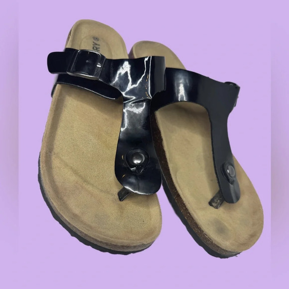 Fitory Black Patent Pleather Thong Sandals Size 10 - Picture 1 of 5